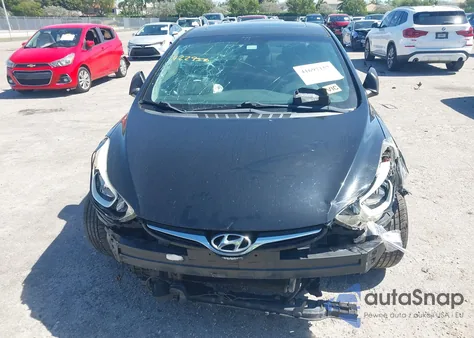 2016 Hyundai Elantra Value Edition z USA, uszkodzony, nr VIN 5NPDH4AE3GH682039